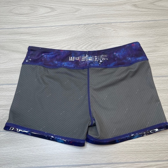 I Am Becoming IMB No Ride Workout 3” Inseam Shorts Galaxy Women’s XXL(14) - Picture 7 of 11